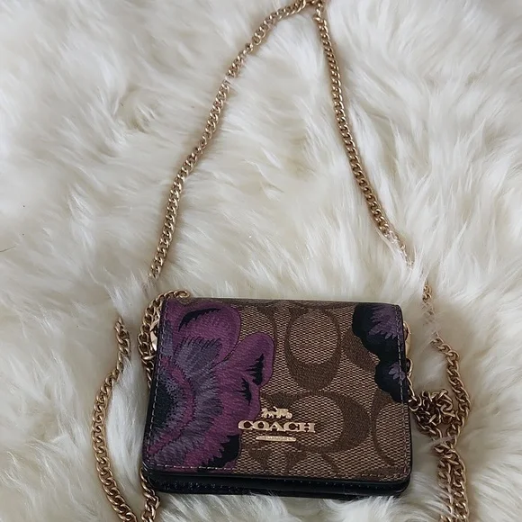 Beautiful NWOT Coach FloralSignature Leather Wallet With Chain 💜🤎🎁